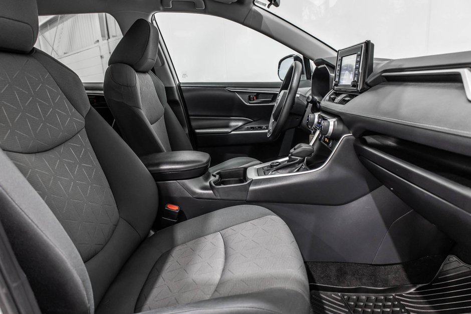 2019 Toyota RAV4 Hybrid LE / AWD / APPLE CARPLAY / CAMÉRA DE RECUL +++-31