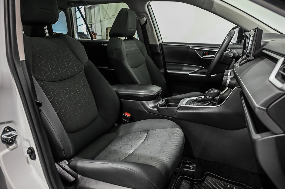 2021 Toyota RAV4 Hybrid XLE/AWD/HYBRIDE/APPLE CARPLAY/TOIT OUVRANT++-27