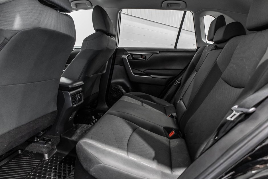 Toyota RAV4 Hybrid LE / AWD / HYBRIDE / APPLE CARPLAY / CAMÉRA +++ 2022-26