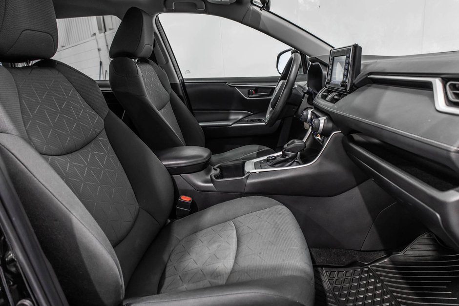 Toyota RAV4 Hybrid LE / AWD / HYBRIDE / APPLE CARPLAY / CAMÉRA +++ 2022-30