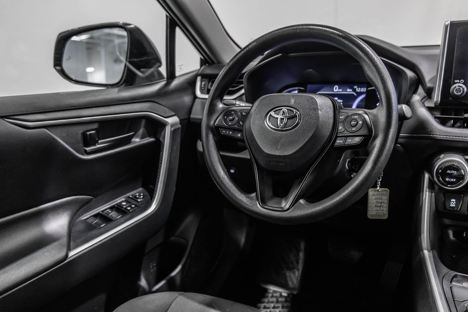 2023 Toyota RAV4 Hybrid LE / AWD / HYBRIDE / APPLE CARPLAY / CAMÉRA +++-28