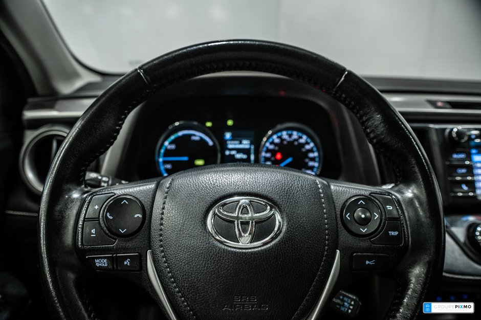 Toyota RAV4 Hybride XLE / AWD / TOIT / CAMERA +++ 2017-18