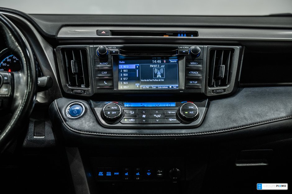 Toyota RAV4 Hybride XLE / AWD / TOIT / CAMERA +++ 2017-30
