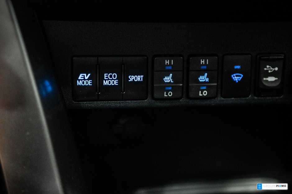 Toyota RAV4 Hybride XLE / AWD / TOIT / CAMERA +++ 2017-26