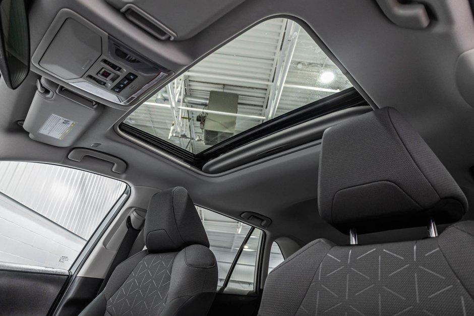 2023 Toyota RAV4 Hybride XLE / HYBRIDE / AWD / APPLE CARPLAY / TOIT OUVRANT-31