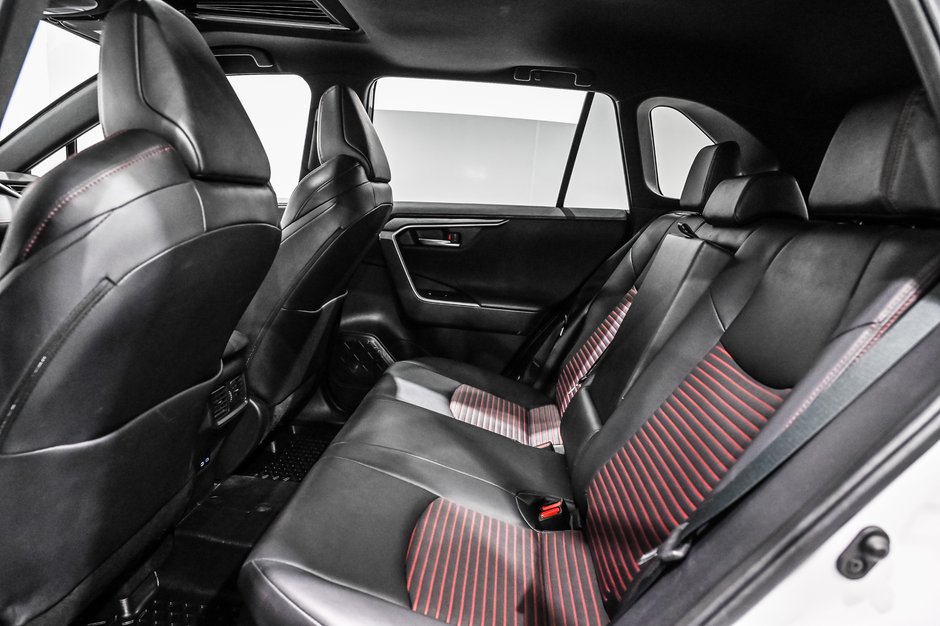 Toyota RAV4 Prime XSE / AWD / CUIR / APPLE CARPLAY / TOIT OUVRANT++ 2024-25