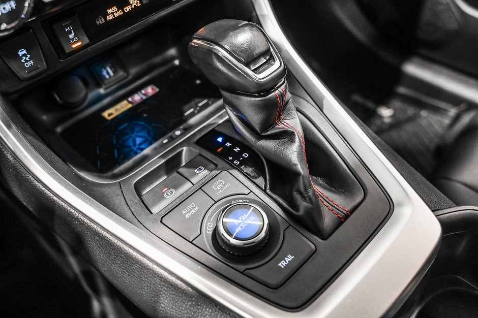 Toyota RAV4 Prime XSE / AWD / CUIR / APPLE CARPLAY / TOIT OUVRANT++ 2024-18