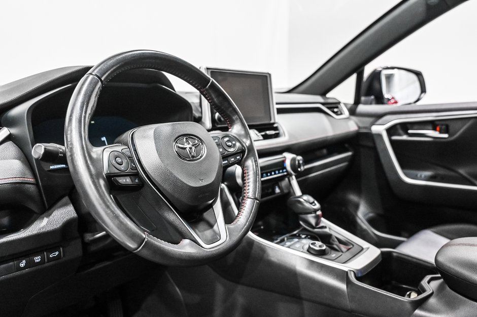 Toyota RAV4 Prime XSE / AWD / CUIR / APPLE CARPLAY / TOIT OUVRANT++ 2024-13