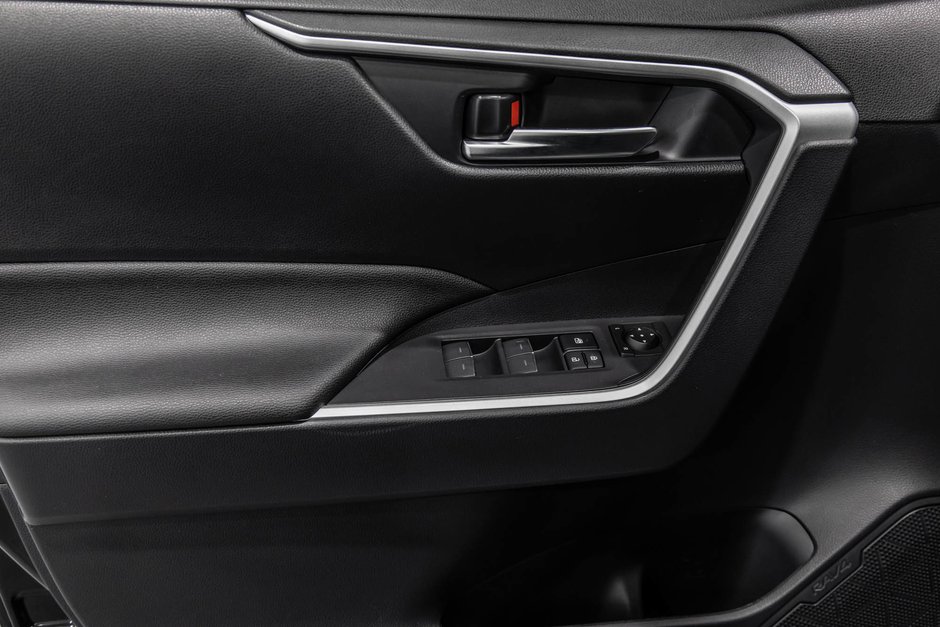 Toyota RAV4 Prime SE / AWD / APPLE CARPLAY / SIÈGES CHAUFFANTS++ 2024-15