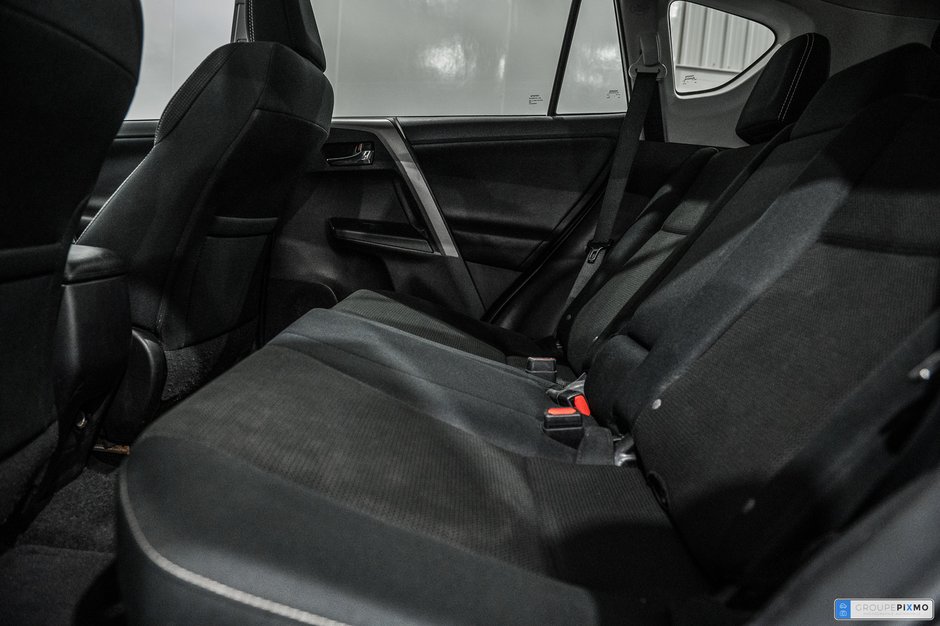 2017 Toyota RAV4 XLE / AWD / CAMÉRA DE RECUL / TOIT OUVRANT++-26
