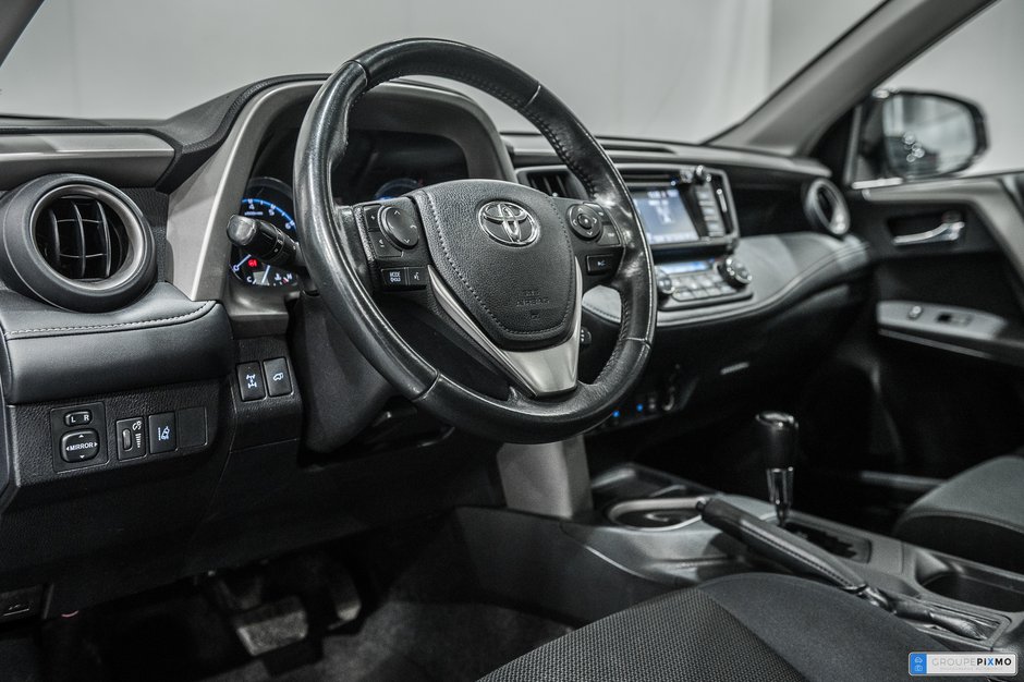 2017 Toyota RAV4 XLE / AWD / CAMÉRA DE RECUL / TOIT OUVRANT++-16