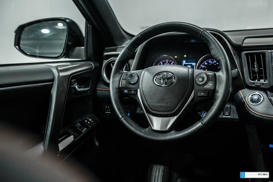 2018 Toyota RAV4 SE / AWD / CUIR / TOIT OUVRANT / CAMÉRA DE RECUL++-31