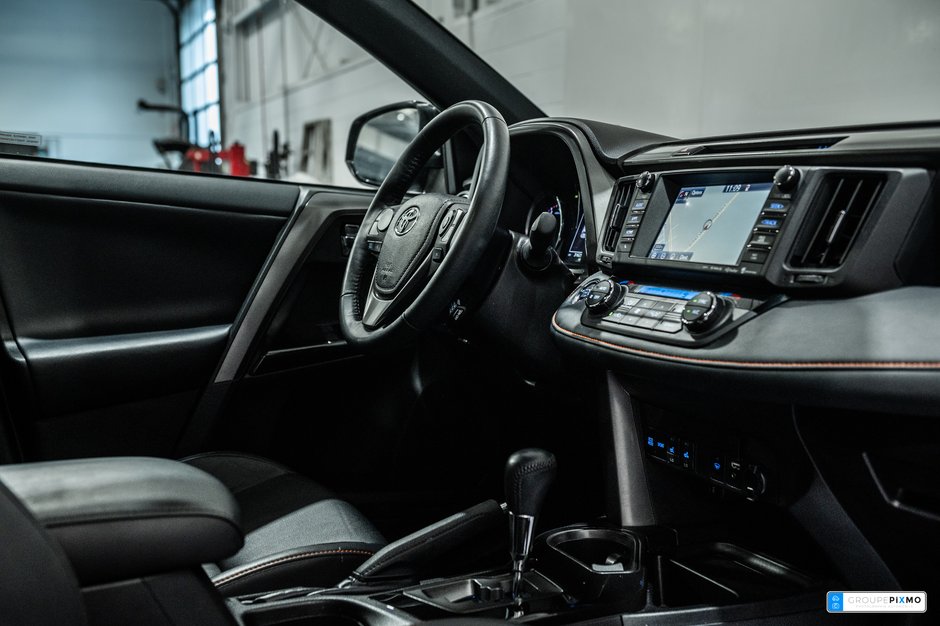 2018 Toyota RAV4 SE / AWD / CUIR / TOIT OUVRANT / CAMÉRA DE RECUL++-33