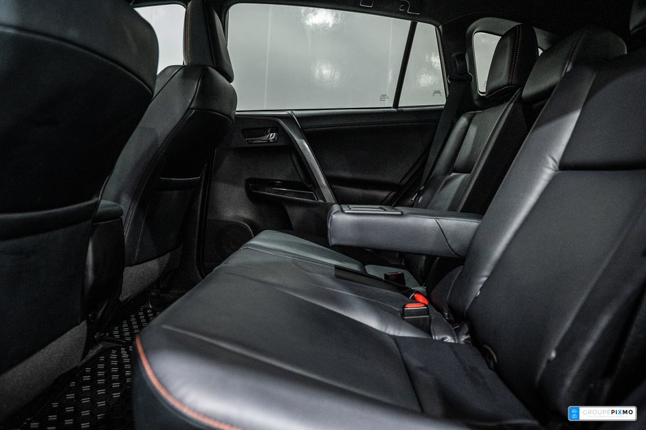 2018 Toyota RAV4 SE / AWD / CUIR / TOIT OUVRANT / CAMÉRA DE RECUL++-29