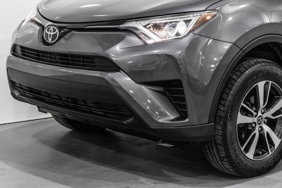 2018 Toyota RAV4 LE / FWD / SIÈGES CHAUFFANTS / CAMÉRA DE RECUL+++-3