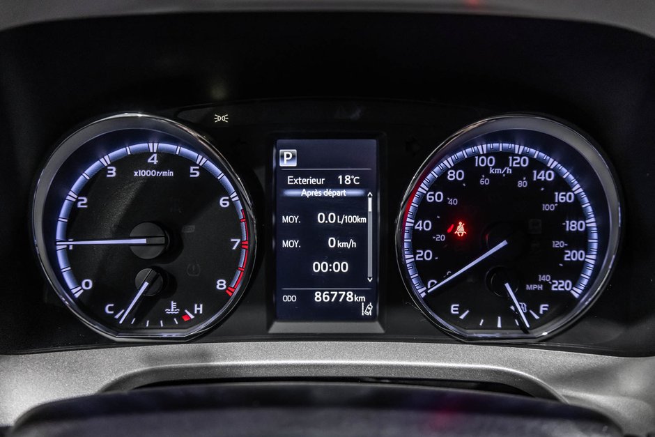 2018 Toyota RAV4 LE / FWD / SIÈGES CHAUFFANTS / CAMÉRA DE RECUL+++-17