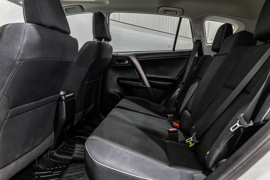 2018 Toyota RAV4 TRAIL / REMORQUAGE 3500LBS / TOIT OUVRANT+++-28