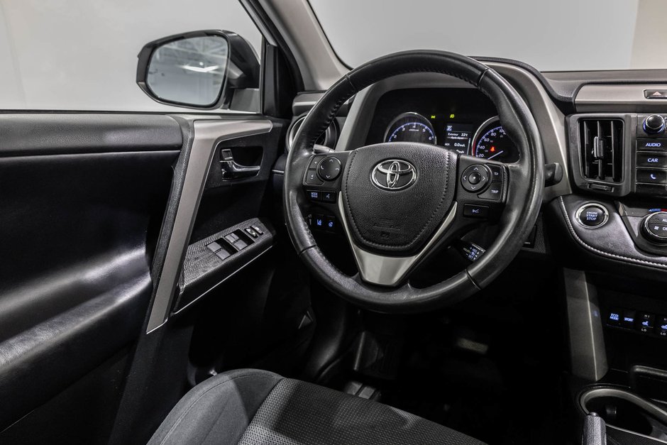 2018 Toyota RAV4 TRAIL / REMORQUAGE 3500LBS / TOIT OUVRANT+++-30