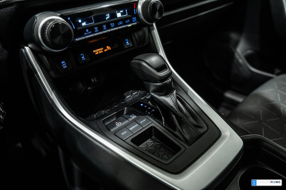 2019 Toyota RAV4 LE / FWD / APPLE CARPLAY / SIÈGES CHAUFFANTS +++-24