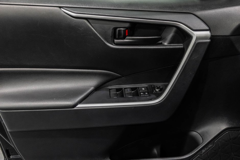 2019 Toyota RAV4 LE / AWD / CAMÉRA DE RECUL / SIÈGES CHAUFFANTS +++-12