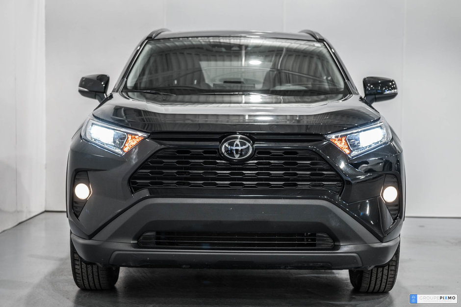 Toyota RAV4 2020+XLE+AWD+TOIT+APPLE CARPLAY+MAGS+++ 2020-1