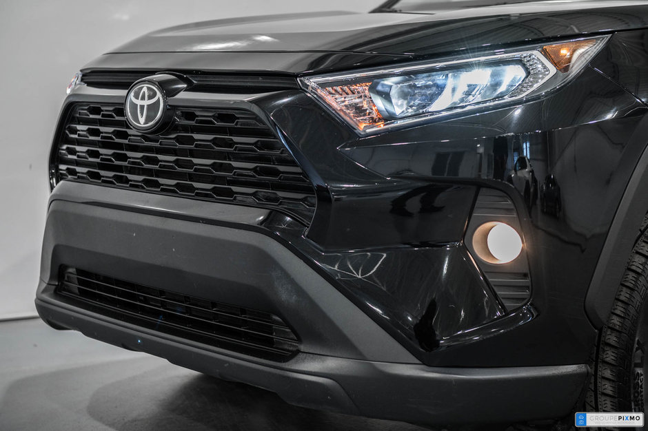 Toyota RAV4 2020+XLE+AWD+TOIT+APPLE CARPLAY+MAGS+++ 2020-2