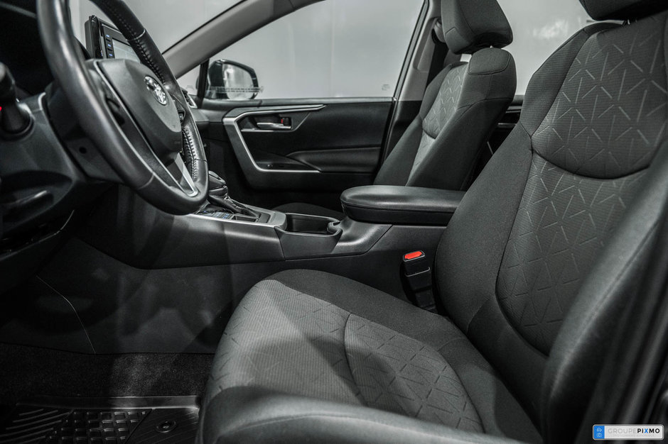 Toyota RAV4 2020+XLE+AWD+TOIT+APPLE CARPLAY+MAGS+++ 2020-12