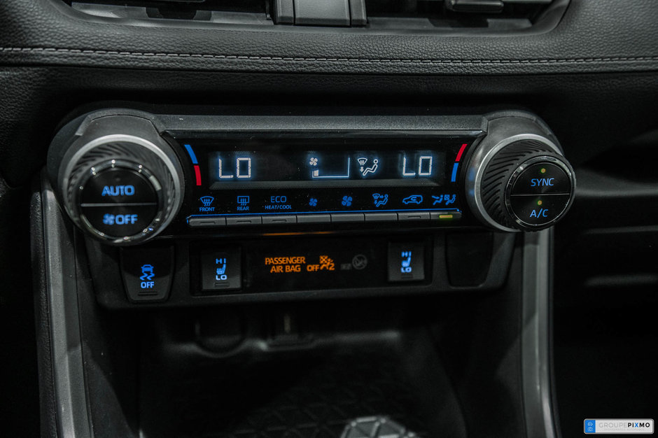 Toyota RAV4 2020+XLE+AWD+TOIT+APPLE CARPLAY+MAGS+++ 2020-21