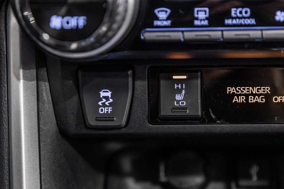 2020 Toyota RAV4 XLE/AWD/PREMIUM/APPLE CARPLAY/TOIT OUVRANT++-26