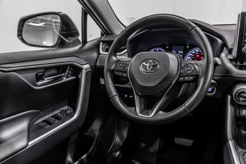 2020 Toyota RAV4 XLE/AWD/PREMIUM/APPLE CARPLAY/TOIT OUVRANT++-32