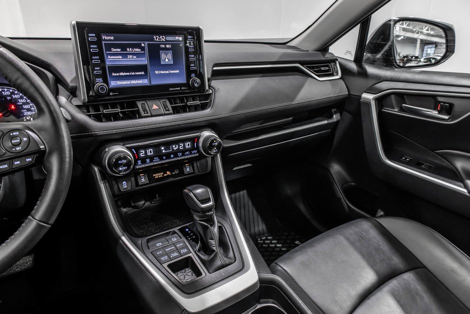 2020 Toyota RAV4 XLE/AWD/PREMIUM/APPLE CARPLAY/TOIT OUVRANT++-22