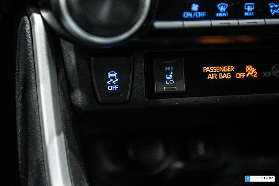 Toyota RAV4 LE / FWD / APPLE CARPLAY / CAMÉRA DE RECUL ++ 2021-23