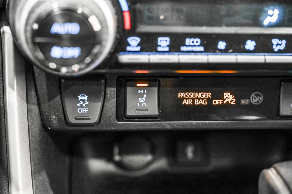 Toyota RAV4 XLE / AWD / TOIT OUVRANT / APPLE CARPLAY / CAMÉRA+ 2021-18