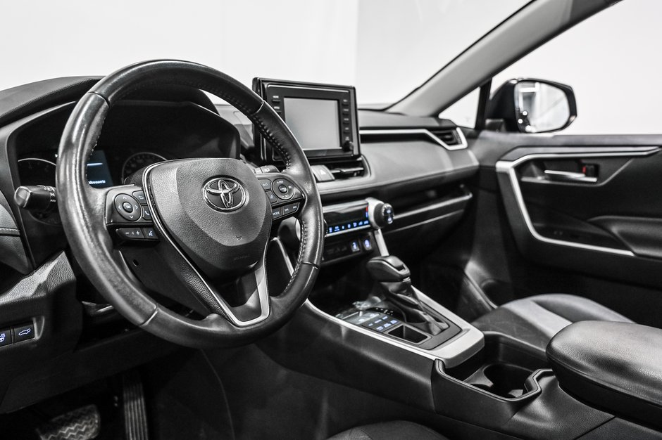 Toyota RAV4 XLE / AWD / TOIT OUVRANT / APPLE CARPLAY / CAMÉRA+ 2021-11