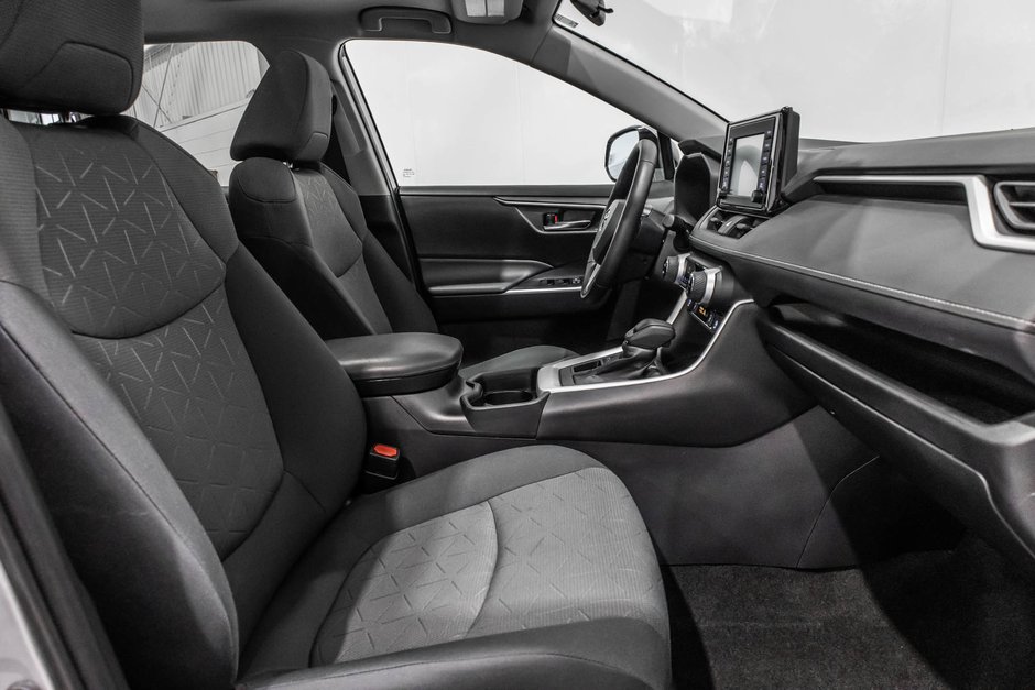 2021 Toyota RAV4 XLE / AWD / TOIT OUVRANT / APPLE CARPLAY / CAMÉRA+-34