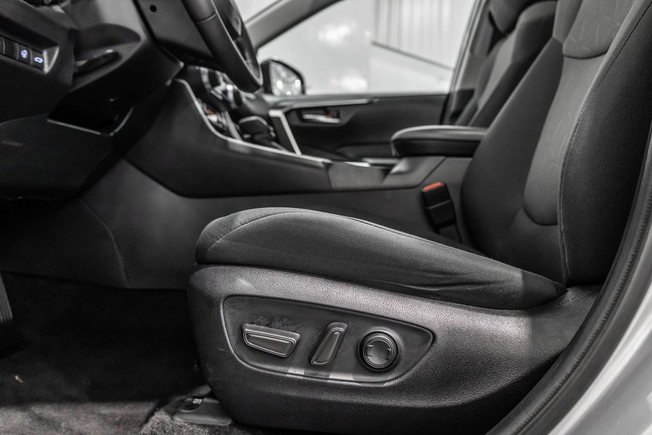 2021 Toyota RAV4 XLE / AWD / TOIT OUVRANT / APPLE CARPLAY / CAMÉRA+-14