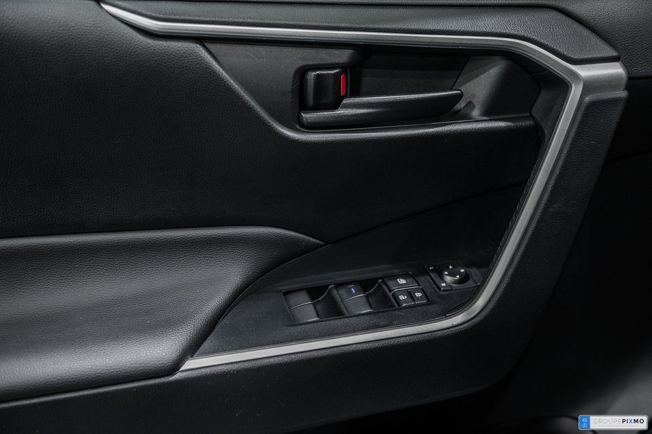 Toyota RAV4 LE / AWD / APPLE CARPLAY / SIÈGES CHAUFFANTS++ 2022-12