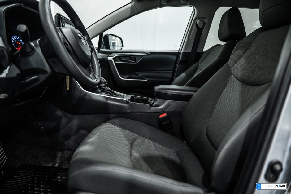 Toyota RAV4 LE / FWD / SIÈGES CHAUFFANTS / CAMÉRA DE RECUL+++ 2022-13