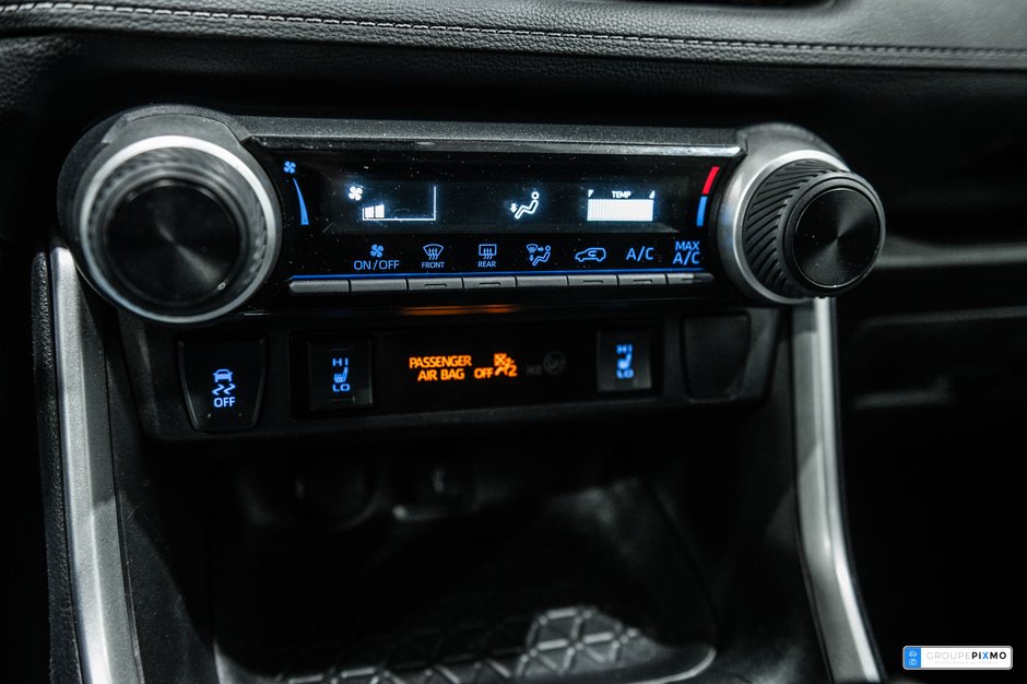 Toyota RAV4 LE / FWD / SIÈGES CHAUFFANTS / CAMÉRA DE RECUL+++ 2022-20