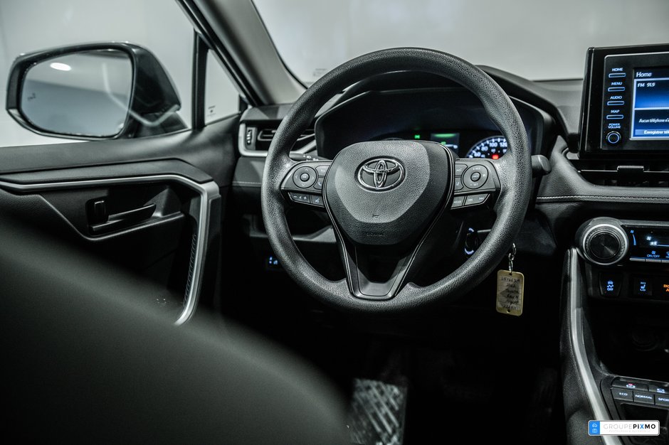 Toyota RAV4 LE / FWD / SIÈGES CHAUFFANTS / CAMÉRA DE RECUL+++ 2022-28