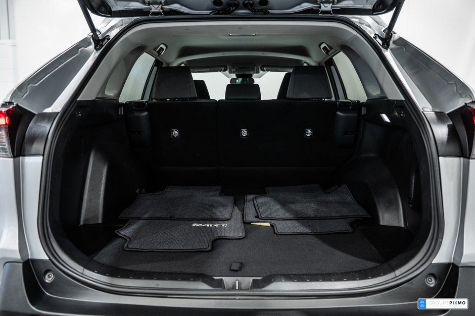 Toyota RAV4 LE / FWD / SIÈGES CHAUFFANTS / CAMÉRA DE RECUL+++ 2022-11
