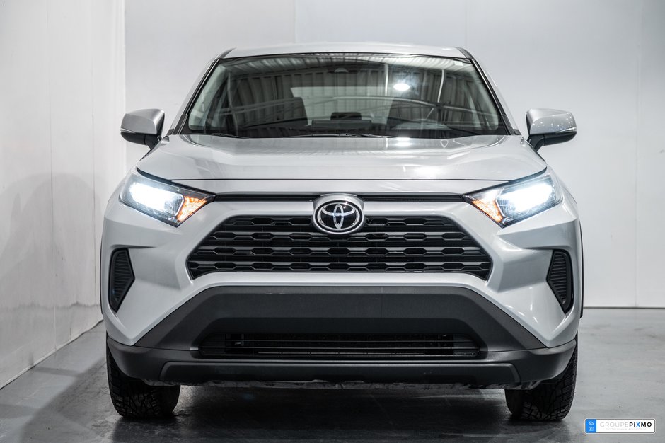 Toyota RAV4 LE / FWD / SIÈGES CHAUFFANTS / CAMÉRA DE RECUL+++ 2022-1