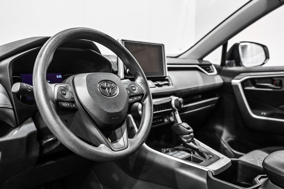 Toyota RAV4 LE / AWD / APPLE CARPLAY / CAMÉRA DE RECUL / +++ 2023-10