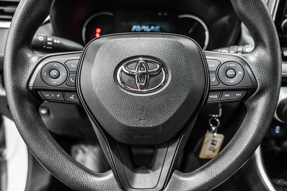 Toyota RAV4 LE / AWD / APPLE CARPLAY / CAMÉRA DE RECUL / +++ 2023-11