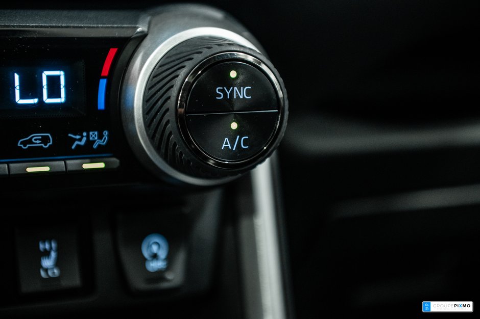 2023 Toyota RAV4 XLE / AWD / TOIT / MAGS / CAMÉRA+++-24