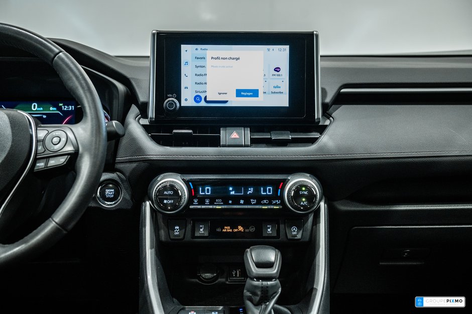 2023 Toyota RAV4 XLE / AWD / TOIT / MAGS / CAMÉRA+++-32