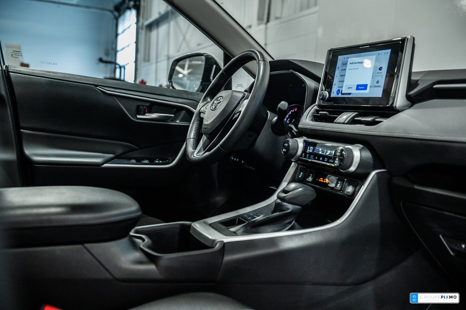 2023 Toyota RAV4 XLE / AWD / TOIT / MAGS / CAMÉRA+++-33