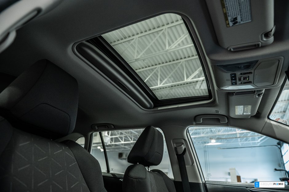 2023 Toyota RAV4 XLE / AWD / TOIT / MAGS / CAMÉRA+++-35