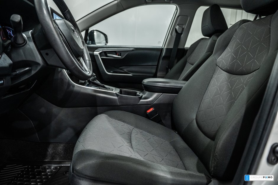 2023 Toyota RAV4 XLE / AWD / TOIT / MAGS / CAMÉRA+++-14