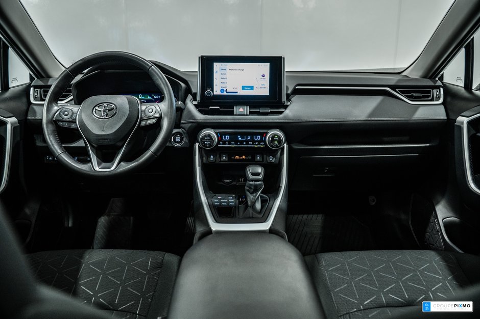 2023 Toyota RAV4 XLE / AWD / TOIT / MAGS / CAMÉRA+++-30